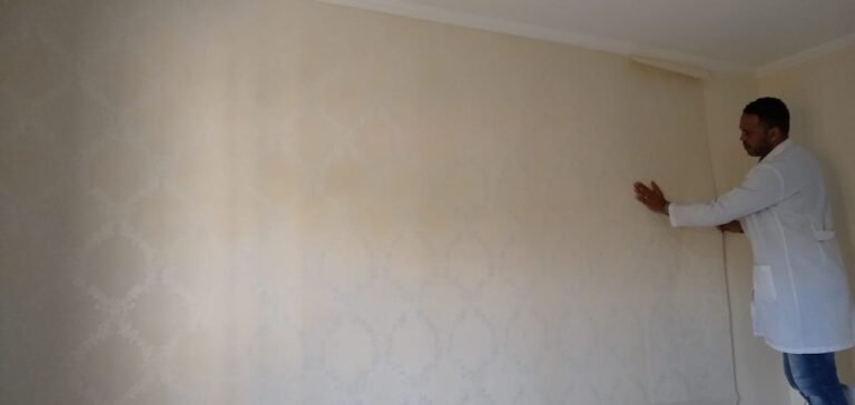 How to Become a Professional Wallpaper Installer in Just a Few Days